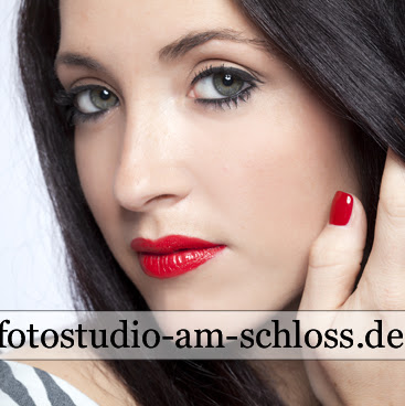 Laura Sachs Photo 6