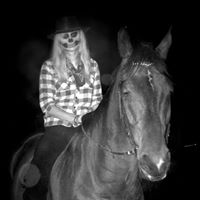 Lisa Hauff Photo 4