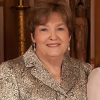 Lynda Pickering Photo 17