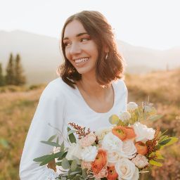 Julia Robbins Photo 21