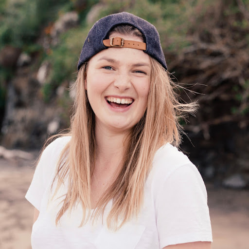 Christiana White Photo 32