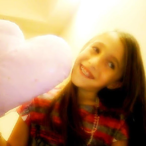 Camy Gomez Photo 10