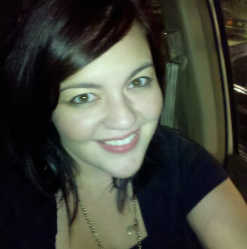 Nikki Leonard Photo 33