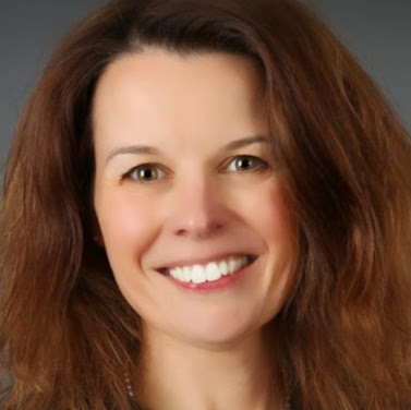 Jacqueline Larson Photo 34