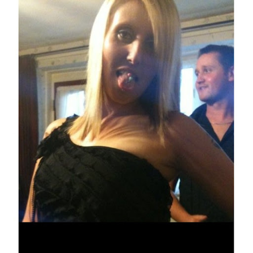 Denise Webb Photo 37