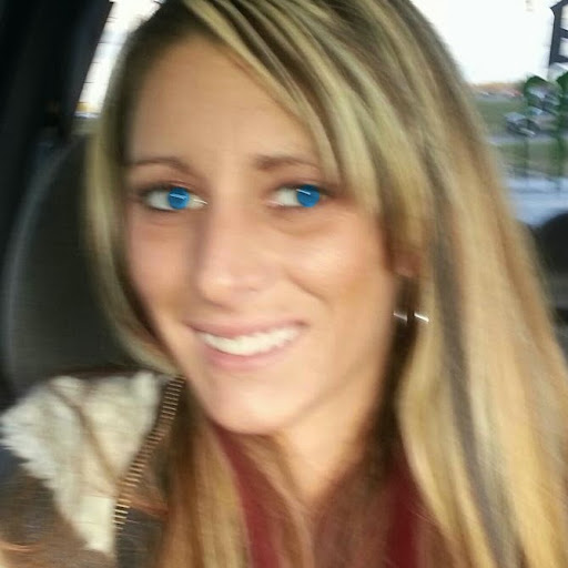 Danielle Downing Photo 15