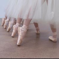 Faye Robertson Photo 34