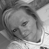 Lisa Mullens Photo 27