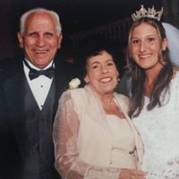 Jennifer Alleva Photo 10