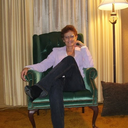 Linda Phillips Photo 21