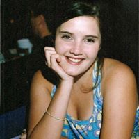 Danielle Leonard Photo 40