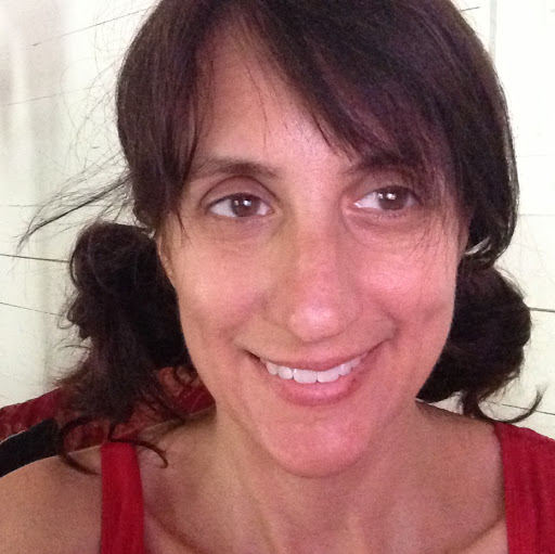 Jennifer Kouyoumjian Photo 2