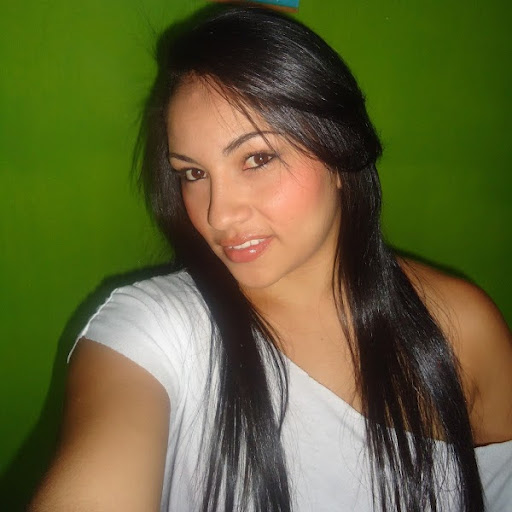 Dina Gomez Photo 30