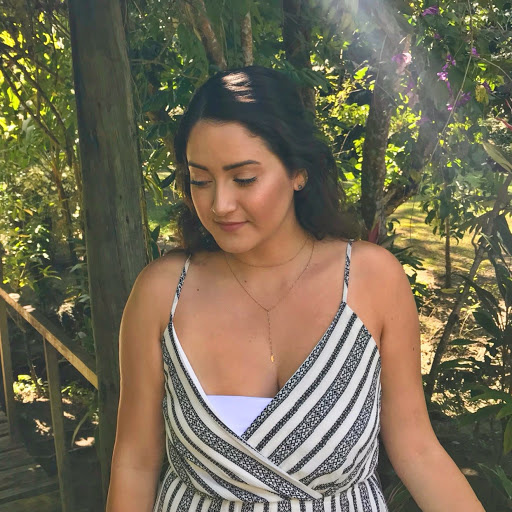 Kristina Reyes Photo 7