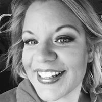 Michelle Britt Photo 5