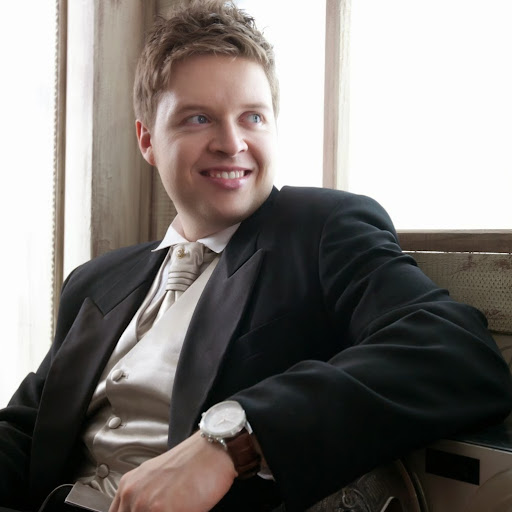 Derek Pratt Photo 7