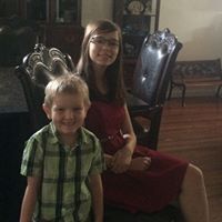 Vickie Mills Photo 44