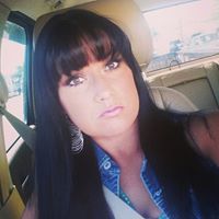 April Savage Photo 33
