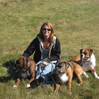 Joanna Henley Photo 14