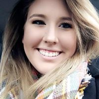 Maggie Robbins Photo 21