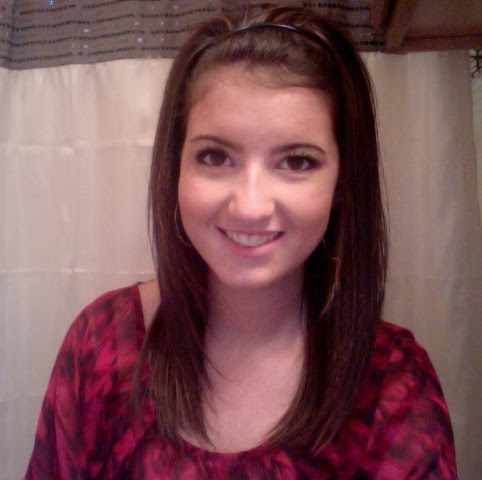 Rebekah Skinner Photo 25