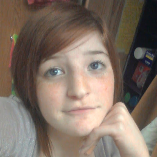 Kaitlyn Hoffman Photo 7