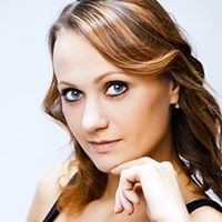 Jennifer Robert Photo 13