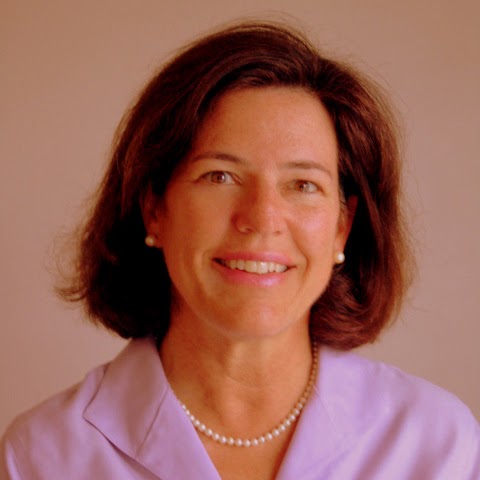 Susan Larson Photo 34