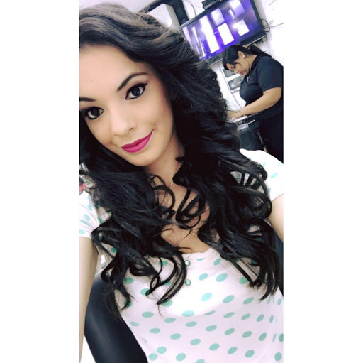 Alison Benitez Photo 11