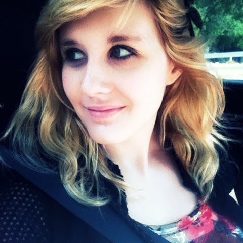 Anna Bowden Photo 18