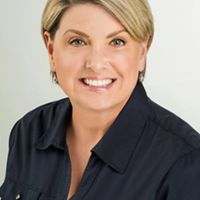 Kristine Schroeder Photo 8
