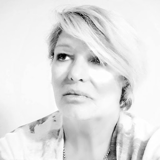 Sarah Knight Photo 41