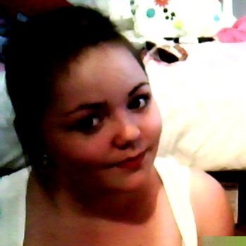 Emily Lowery Photo 17
