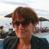 Jenny Holmes Photo 20