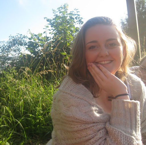 Kristina Davies Photo 19