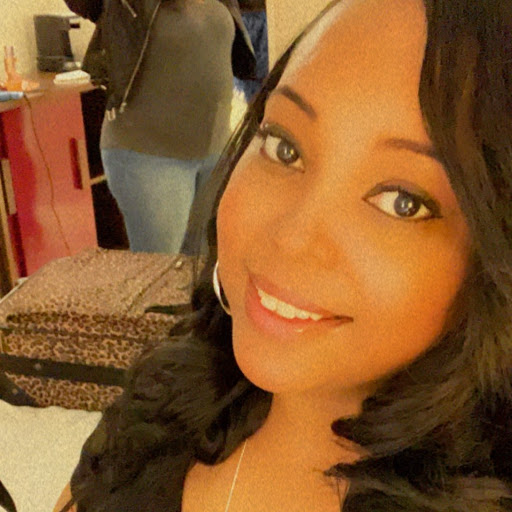 Michelle Hearns Photo 21
