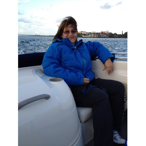 Arlene Vazquez Photo 8