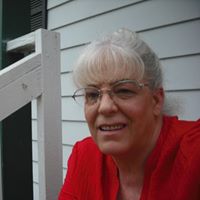 Emily Kennedy Photo 9