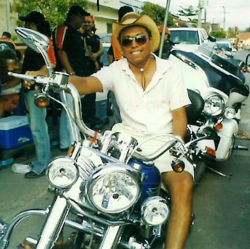 Julio Leon Photo 31