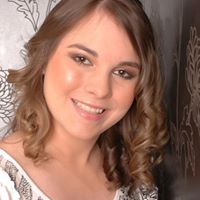Amy Luckett Photo 18