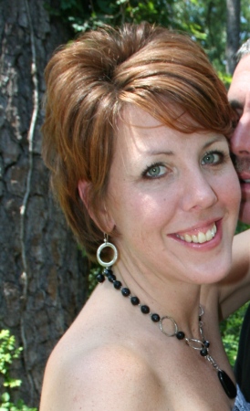 Beth Lindsay Photo 16