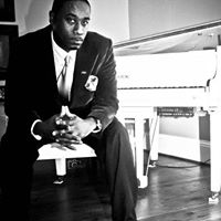 Reggie Howell Photo 12