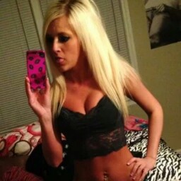 Samantha Cummings Photo 19