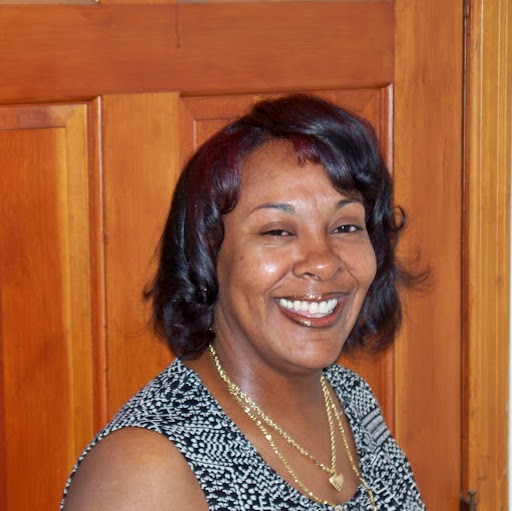 Andrea Thompson Photo 18