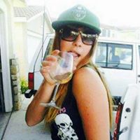 Tanya Buchanan Photo 9