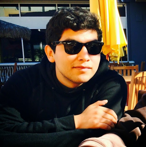 Manuel Flores Photo 44