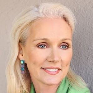 Lori Harmon Photo 40