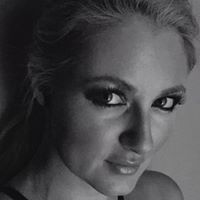 Kayla Stringer Photo 18