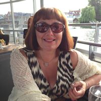 Julie Elder Photo 24