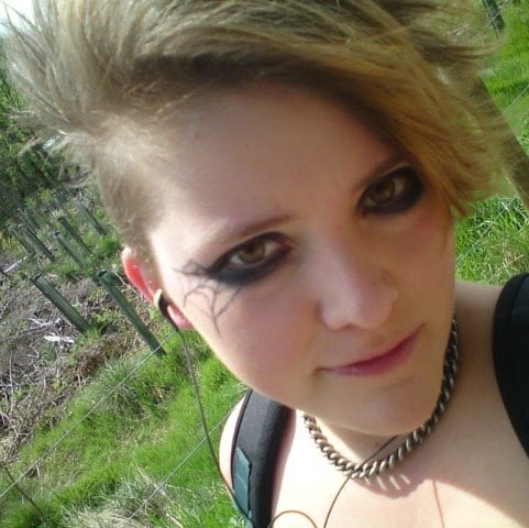 Kim Armstrong Photo 8